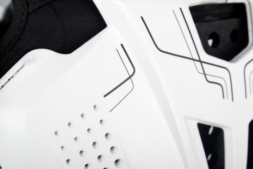 Защита тела LEATT FUSION 3.0 Chest Protector [White], S/M 1015400110 фото