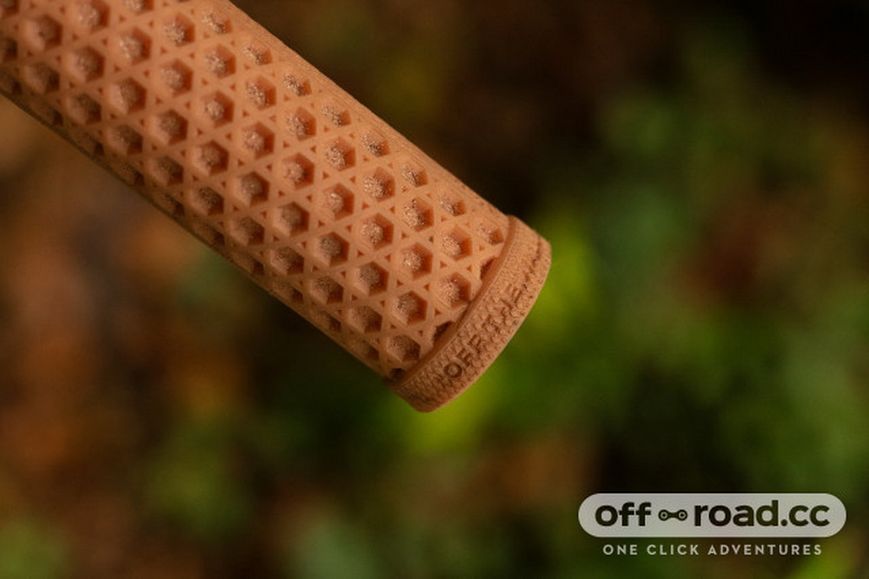 Грипси ODI Vans v2.1 Lock-On MTB Closed End 135mm Graphite/Gray Checker D33VNH-G фото