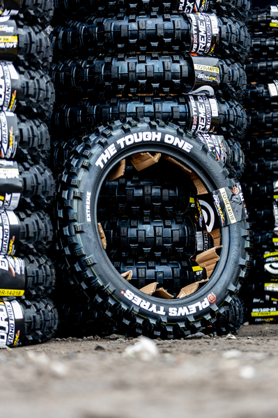 Шина Plews Tyres Tough One Extreme 140/80-18 SOFT PT-TO фото