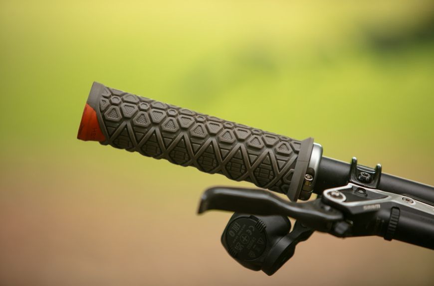 Гріпси ODI Vanquish, v2.1 Lock-On ,MTB , Closed End Pink/Gray w/Blk D33VSPG-B фото