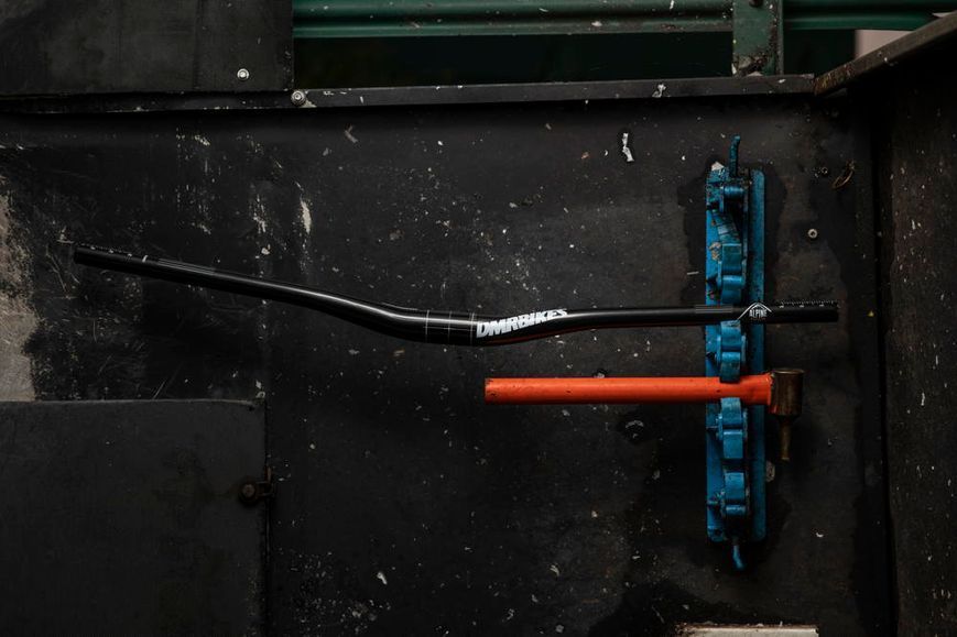 Руль DMR Wingbar MK 4 35 20 мм подьем 800 мм ширина DMR-WBAL4-2.1-K фото