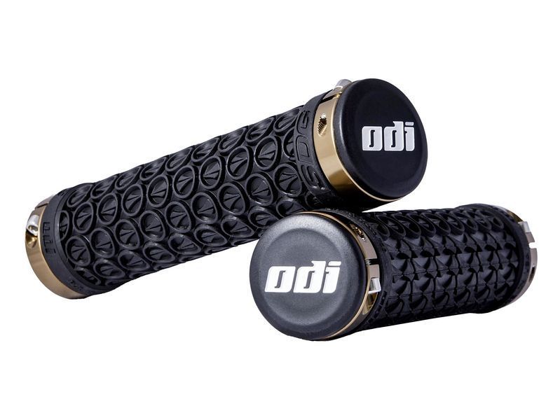 Грипсы ODI SDG LOCK-ON GRIPS Black w/Purple Clamps (черные с фиолетовыми замками) D30SDB-P фото