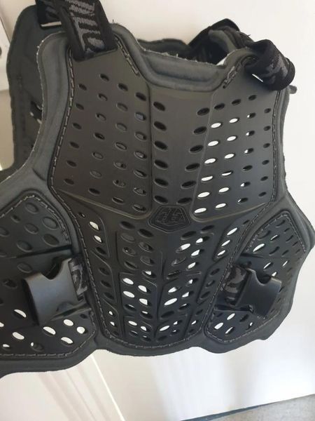 Защита тела TLD ROCKFIGHT CHEST PROTECTOR [WHITE] XS/SM 582003011 фото