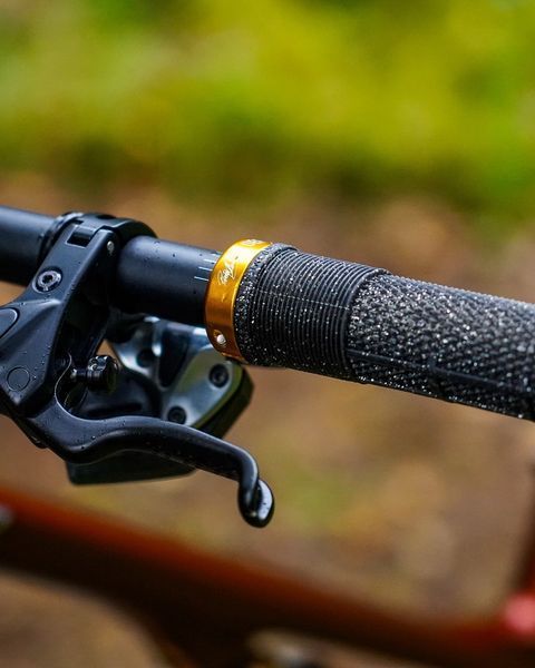 Замки на Гріпси DMR DeathGrip Lock On (Gold) DMR-G-DG-COLLAR-G фото