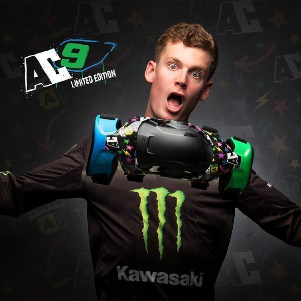 Детские наколенники POD MX K4 2.0 Youth Knee Brace [AC9], One Size K4027-AC9-YTH фото