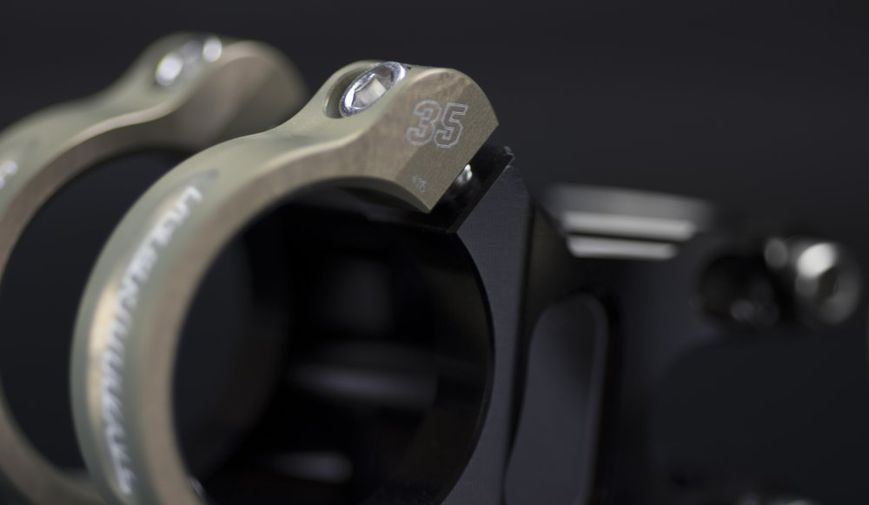 Винос керма Renthal Apex 35 Stem, Rise 33 mm STM117-BKAG фото
