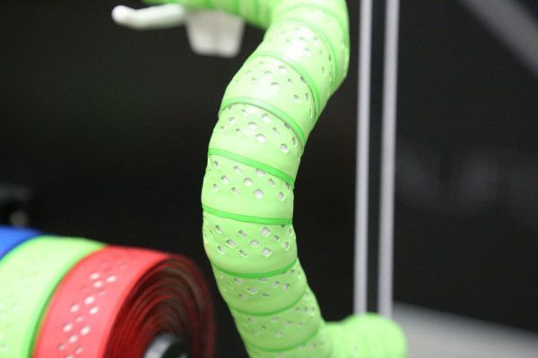 Обмотка керма ODI 3.5mm Dual-Ply Performance Bar Tape - Black/White (черно-біла) R10XPBW фото