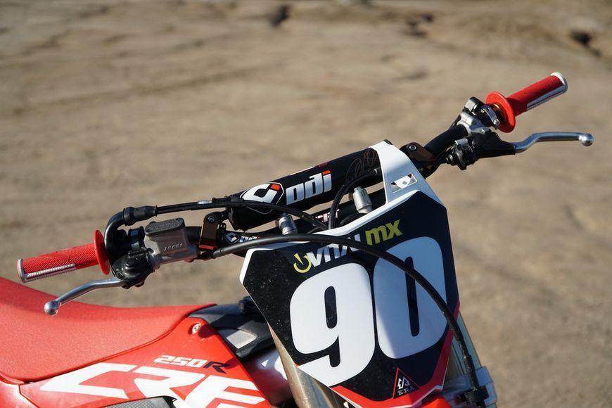 Мото кермо ODI MX Handlebars, "CFT" Podium, Champ-907 Black H907CFB фото